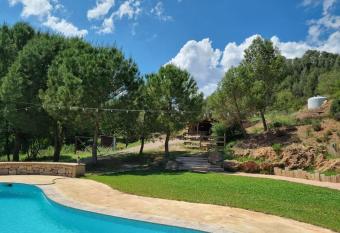 Cal Masses , St. Salvador de Guardiola allows 18 year olds to book a room