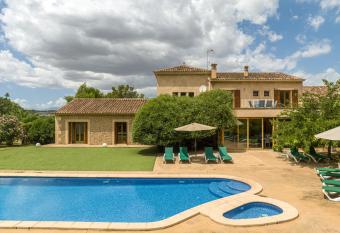 La Forca has Balcony rooms