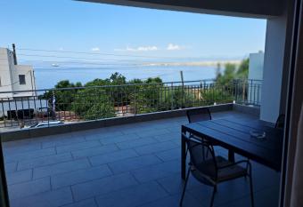 View Verga allows 18 year olds to book a room