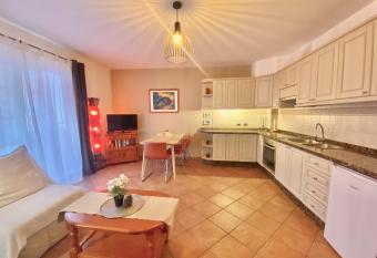 Casa Cecilia has Balcony rooms