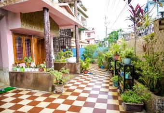 Anand s Homestay has Smoking rooms