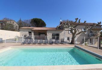 GRAND G  TE LOUISE has Balcony rooms