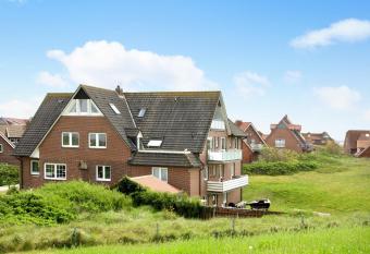 Strandhus Uiterst-h  rn Utkiek has Balcony rooms