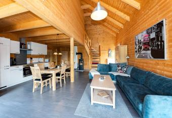 5 Sterne Ferienhaus Annika mit Kamin, Seeblick und gro  er Terrasse has Balcony rooms