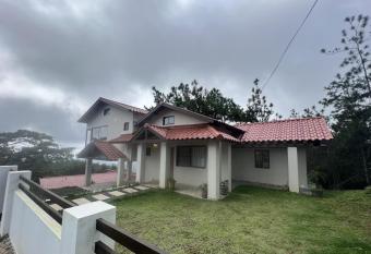 Hermoso Casa en Altos Cerro Azul has Balcony rooms