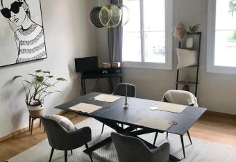 Grubers Altbaucharme has Balcony rooms