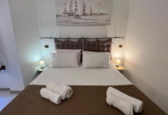 Sassari Apartments - Maestrale has Balcony rooms