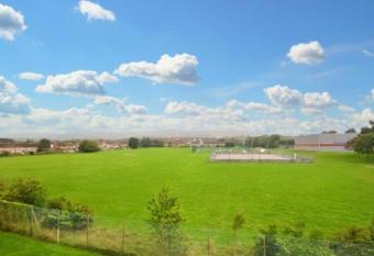 Modern apartment with a view of the downs has Balcony rooms