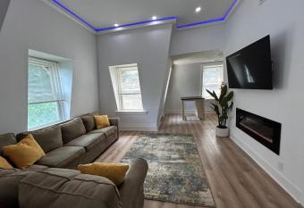 R2: 2 Bedroom South Norwalk has Balcony rooms