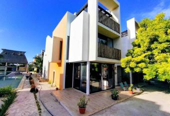 Villa Amore # 8 has rooms with a private hot tub