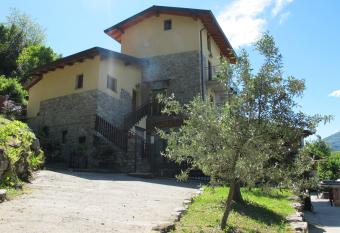 Agriturismo Madonna Dei Ceppi has Balcony rooms