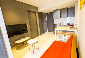 Lovina 32-AI at One Residence(Ferry Terminal) has Balcony rooms