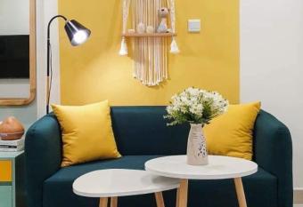 Vinhomes Ocean Park Homestay Safari has Balcony rooms