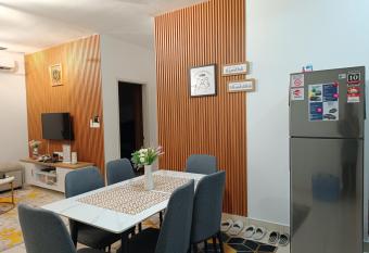 FA Homestay Alanis, Kota Warisan Sepang has Balcony rooms