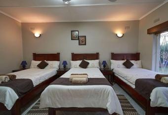 Room in Villa - Zambezi Family Lodge - Rhino Room has Balcony rooms