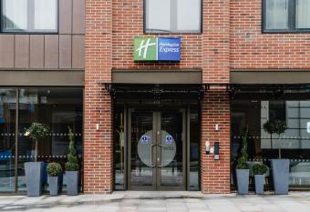 Holiday Inn Express Liverpool - Central, an IHG Hotel allows 18 year olds to book a room