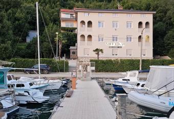 Villa GAJ has Balcony rooms