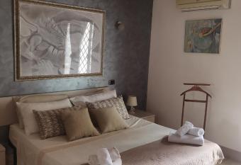 Casa trecancelli allows 18 year olds to book a room