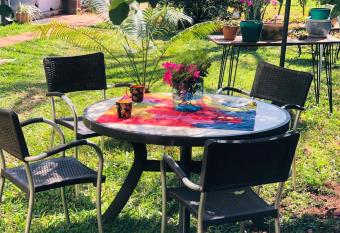 Casa y jard  n has Balcony rooms