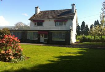 Fountain House B&B allows 18 year olds to book a room