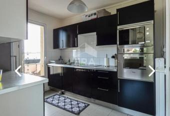 T3 Annemasse enti  rement   quipe has Balcony rooms