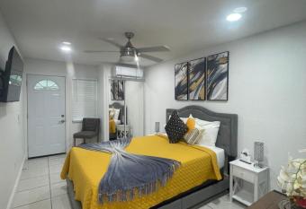 tranquilo y fantastico apartamento cerca de playas y areopuerto allows 18 year olds to book a room