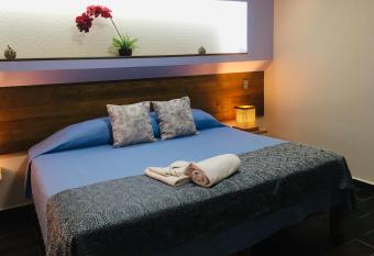 Hotel Posada Comala allows 18 year olds to book a room