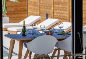 La Muse has Balcony rooms