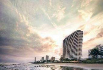 Hermoso Departamento en Tonsupa has rooms with a private hot tub