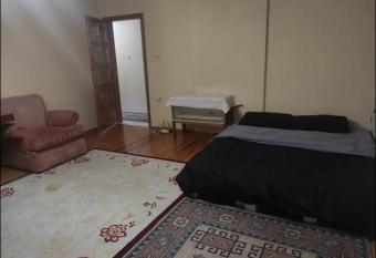 A private room with double bed allows 18 year olds to book a room