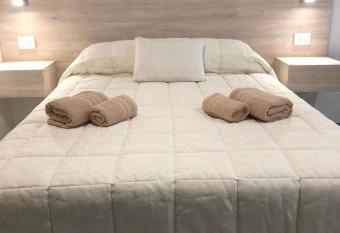 Temporario C  ntrico allows 18 year olds to book a room