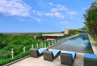 Four Points by Sheraton Bali, Ungasan has Balcony rooms