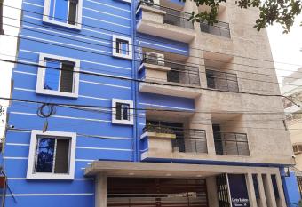 Garden Residents has Balcony rooms