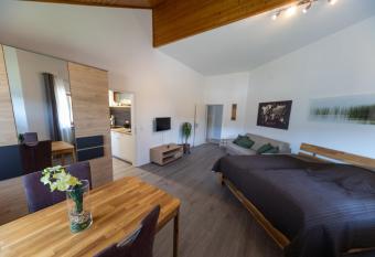 Ferienwohnung Schott has Balcony rooms