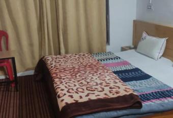 Dal Point View has Smoking/Balcony rooms