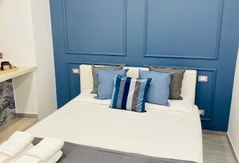 Le Case Col Sole da Silvia INTERNO 3 allows 18 year olds to book a room