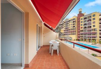 Sol y Mar has Balcony rooms