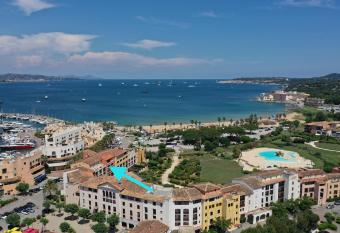 Golfe St Tropez - Piscine LAGON - PLAGE 50m has Balcony rooms