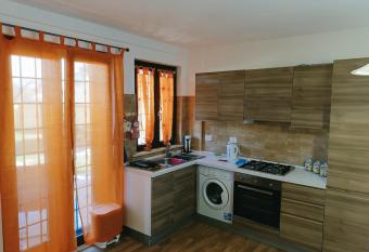 Cottage OstiaAntica allows 18 year olds to book a room