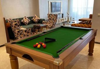 Appartement de luxe    peninsula has Smoking rooms