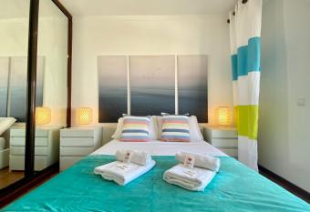 Quarteira Beach Apartment by Homing allows 18 year olds to book a room