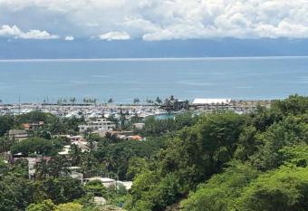 Vista Espectacular has Balcony rooms