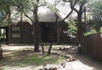 African Kruger Lodge has Balcony rooms
