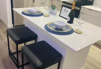 Cozy Lux Apartment has Balcony rooms