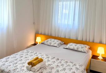 Sea breeze 2 allows 18 year olds to book a room