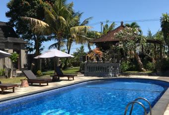 Bona Village Inn has Balcony rooms