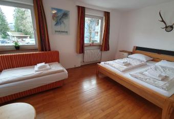 Chalet Johanna has Balcony rooms