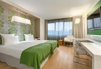 NH Groningen Hotel allows 18 year olds to book a room