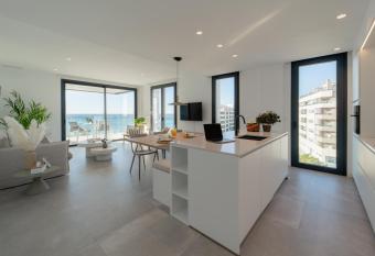 Horizonte Line has Balcony rooms