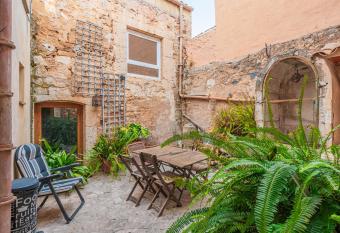 Cas Padri has Balcony rooms